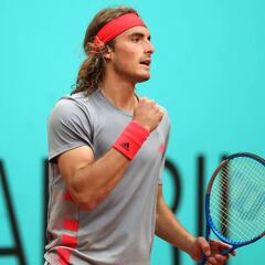 Tsitsipas tumba al campeón Zverev y alcanza las semifinales