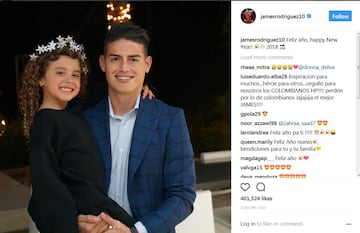 James Rodríguez posa junto a su hija. 