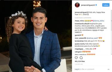 James Rodríguez posa junto a su hija. 