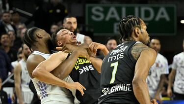 Impresentable ovación a Yabusele