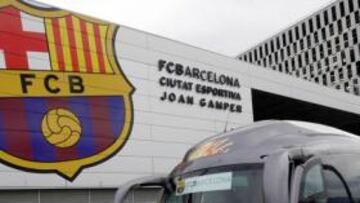 <b>CARAS DE TRANQUILIDAD. </b>Los jugadores del Barcelona, con Guardiola a la cabeza, emprendieron un largo viaje a Milán.