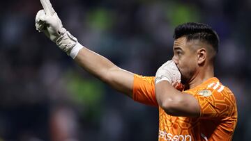 AMDEP123. BUENOS AIRES (ARGENTINA), 31/10/2023.- Sergio Romero portero de Boca reacciona en la serie de penaltis, el 5 de octubre del 2023, en un partido de las semifinales de la Copa Libertadores entre Palmeiras y Boca Juniors en el estadio Allianz Parque en Sao Paulo (Brasil). La posibilidad de que Boca Juniors levante la Copa Libertadores el 4 de noviembre ante Fluminense no existiría sin las manos salvadoras del guardameta Sergio 'Chiquito' Romero, héroe en la actual campaña. EFE/ Isaac Fontana/ARCHIVO
