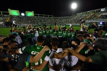 17 noviembre 2017: Chapecoense se salva del descenso. El triunfo en Chapecó 2-1 al Vitória, lo tendrá un año más en la A.