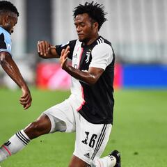 Cuadrado y Juventus vencen a Lazio y se acercan al título