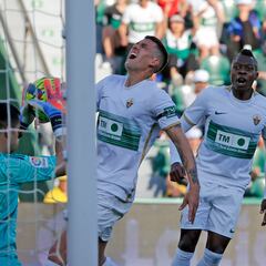 Enzo Roco y Lisandro Magallán, bajas ante la Real Sociedad