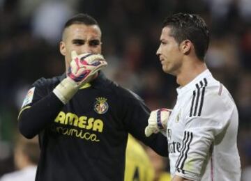Cristiano Ronaldo y Sergio Asenjo.