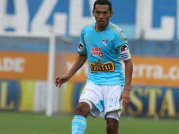 Carlos Lobatón: El seleccionado peruano es el capitán del Sporting Cristal. 