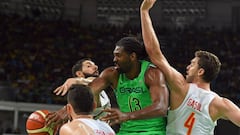 Brasil sorprende a España que se complica en básquet