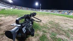 C&aacute;mara de televisi&oacute;n de Footters en el estadio Nuevo Vivero de Badajoz.