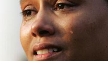<b>JONES PIERDE SU REINO. </b>Marion llora por las medallas olímpicas y mundialistas perdidas.