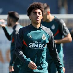 Luca Koleosho se irá traspasado al Burnley por tres millones