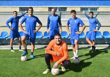 Marino, de naranja, delante de Obieta, Orozco, Saizar, Zarrabeita y Larrucea, de izquierda a derecha, todo ellos en Urritxe.