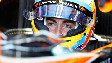 Fernando Alonso en el McLaren Honda durante el GP de Australia.