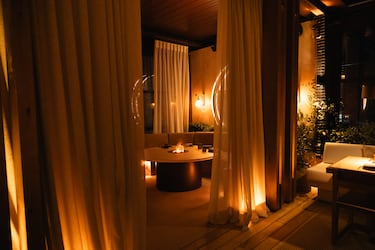 Abre nuevo restaurante en rooftop exclusivo de un hotel de lujo de Madrid: con estación de ostras y el mejor solomillo Wellington