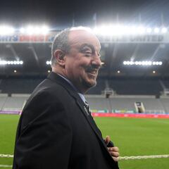 Benítez, de la 'amenaza' a la felicidad: ya tiene lateral y 10