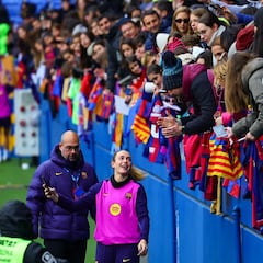 Baño de masas y sorpresa de las reinas magas del Barça