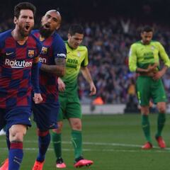 Vidal asistió a Messi en una tarde mágica del '10'