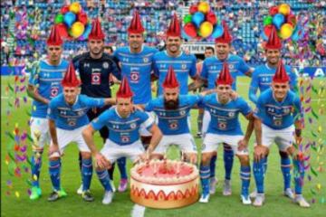 Este 7 de diciembre, La Máquina cumple 38 torneos sin levantar un título en la Liga MX, por ello, las redes sociales no perdonan al cuadro cementero