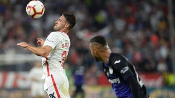 Sergi Gómez, ante En Nesyri.