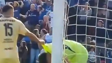 Brayan Cortés comete un error insólito y el relator uruguayo lo liquida: “El chileno...”