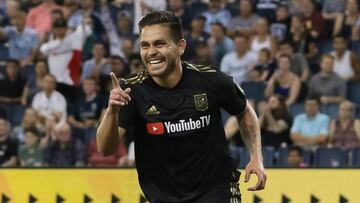 La selecci&oacute;n de El Salvador inici&oacute; sus entrenamientos sin la presencia del futbolista de LAFC, Rodolfo Zelaya, pues este se reuni&oacute; con el cuadro angelino a definir su futuro.