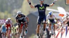 Alejandro Valverde celebra su victoria en el Muro de Huy.