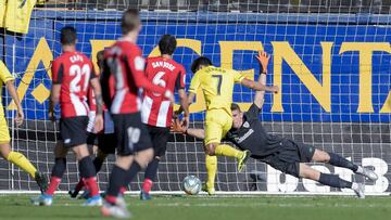 Unai Sim&oacute;n en una de sus paradas al Villarreal.