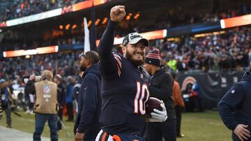 CHICAGO, IL - DECEMBER 16: Quarterback Mitchell Trubisky #10 of the Chicago Bears celebrates after the Bears defeated the Green Bay Packers 24-17 at Soldier Field on December 16, 2018 in Chicago, Illinois.   Stacy Revere/Getty Images/AFP
 == FOR NEWSPAPERS, INTERNET, TELCOS &amp; TELEVISION USE ONLY ==