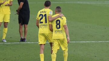 Cazorla y Bruno, en su partido de despedida.