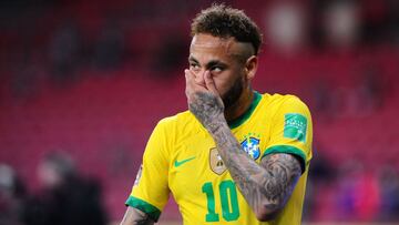 AME3471. PORTO ALEGRE (BRASIL), 04/06/2021.- El jugador Neymar Jr de Brasil reacciona hoy durante un partido contra Ecuador por las eliminatorias sudamericanas al Mundial de Catar 2022, en el estadio Beira Rio de Porto Alegre (Brasil). EFE/ Ricardo R&iacu