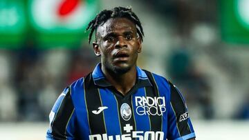 Duván Zapata en un partido de Atalanta