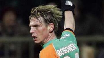 <B>VICTORIA PELIGROSA</b> Tim borowski, del Werder Bremen, celebra un gol frente a la Juventus de Turín, al que el conjunto alemán se impuso por 3-2 en la ida de los octavos de final de la Liga de Campeones.