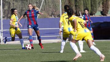 El Levante goleó al Espanyol.