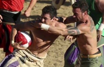 Partido del equipo blanco contra el verde.