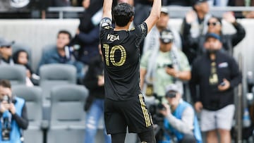 Carlos Vela y LAFC comienzan con éxito la defensa del título en MLS