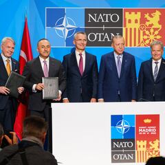 Polonia se une a Finlandia y Suecia, y también se prepara para la guerra