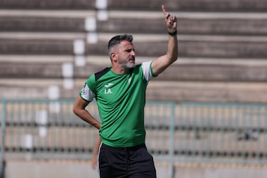 Iván Ania elogia a Antonio Hidalgo: “Entrenará pronto en Primera División”