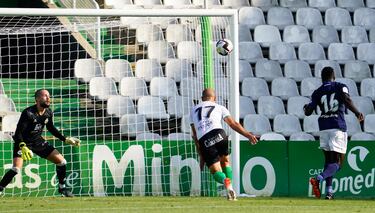 El Racing y el Oviedo acaban la pretemporada como la empezaron