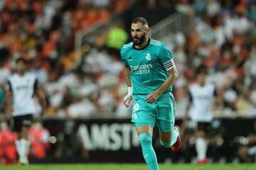 Karim Benzema of Real Madrid CF looks on during the Santander League match between Valencia CF and Real Madrid CF at the Mestalla Stadium on September 11, 2021, in Valencia, Spain.  AFP7  19/09/2021 ONLY FOR USE IN SPAIN