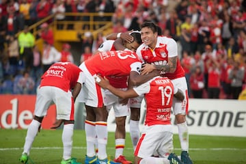 Morelo hizo su séptimo gol en la Libertadores. No alcanzó para vencer a Emelec.
