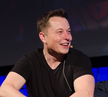 Elon Musk incendia Twitter: despide a un trabajador por corregirle en la red social