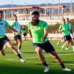 El Athletic quiere renovar dos años a Villalibre sin que salga este enero