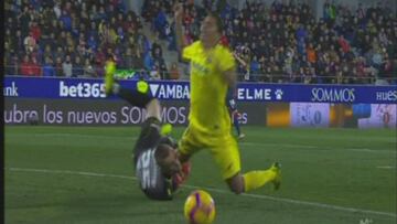 Penalti sobre Bacca.