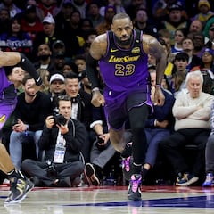 Bronny James hace camino