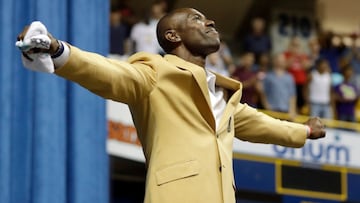The San Francisco 49ers have a rich tradition of great wide receivers, but recently one of their former WRs went after another one of their former WRs.