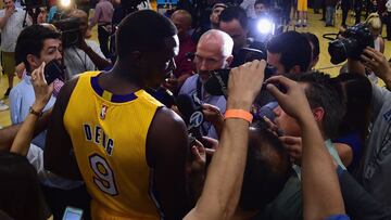 Luol Deng dejó las canchas en 2019, pero antes, firmó un contrato con los Lakers de 72 millones de dólares en cuatro temporadas. Los angelinos todavía le están pagando.