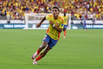 La Selección Colombia goleó 5-0 a Panamá y se aseguró en las semifinales de la Copa América 2024. Jhon Córdoba, James Rodríguez, Luis Díaz, Richard Ríos y Miguel Borja fueron los encargados de darle el triunfo al equipo nacional.