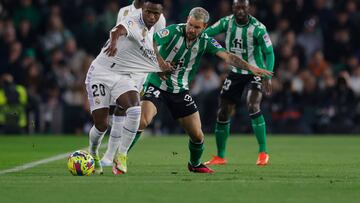 Vinicius y Ruibal, durante el Betis-Real Madrid.