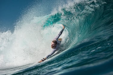 This image is free for editorial purposes only when used in relation to Red Bull Illume. Please always add the photographer credit: ? Name of photographer / Red Bull Illume Photographer: Antoine Veillard, Athlete: Bastien Cochonneau, Location: Saint Leu, France // Red Bull Illume 2023 // SI202310051575 // Usage for editorial use only //