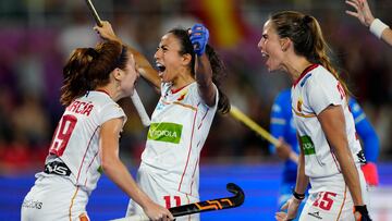 Marta Segú celebra el gol.